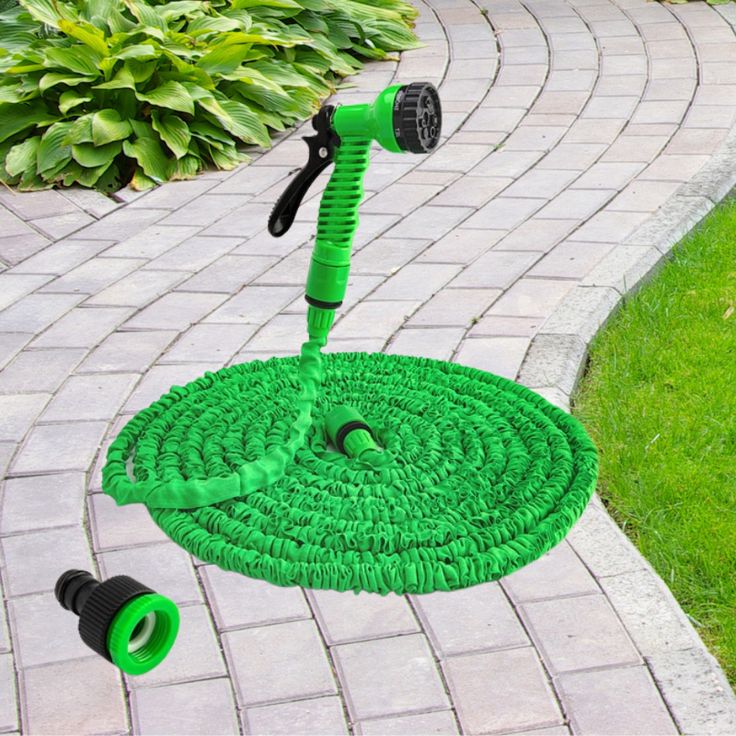 Mangueira de Jardim 2,5-7,5M – Mangueira de Água Expansível para Jardim, Irrigação e Lavagem de Carros com Funções de Pulverização de Alta Pressão e Pistola de Água.